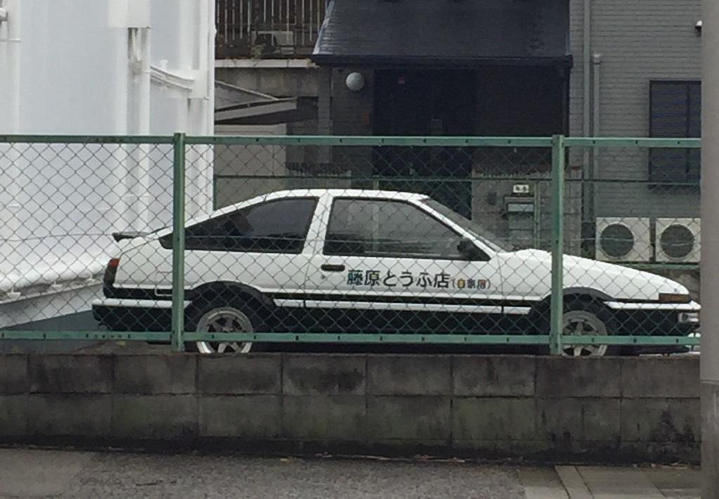 パキスタンでは日本車に日本語ステッカーを貼るのがトレンド まさかの店名が使用されてて思わず苦笑い Togetter