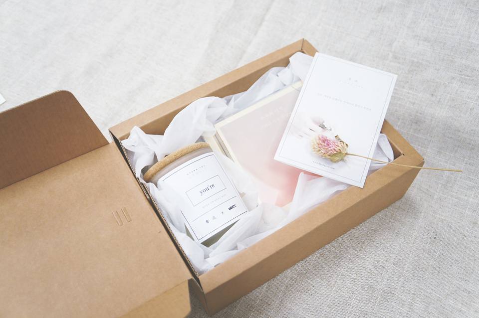 노래에 향기를 입혔습니다. <a href="/SingingAnts/">싱잉앤츠</a> 와 콜라보레이션 해서 탄생한 #리미티드에디션 #캔들박스 hyangyou.com 에서 앤츠의 노래와 향기를 향유하세요 #싱잉앤츠