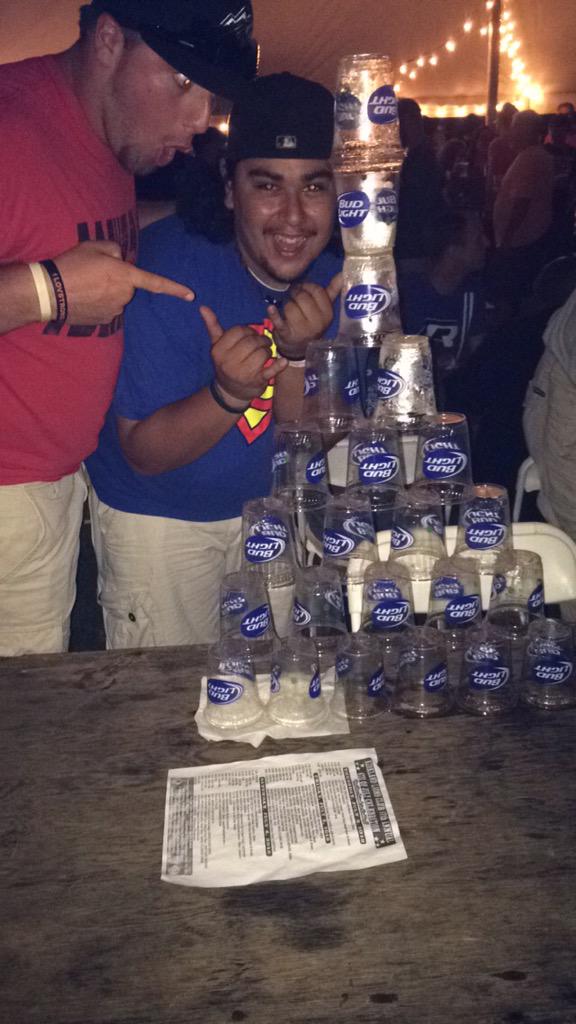 biglantzy3's tweet photo. What a night! #Beerymid http://t.co/3s3g9u1DOD