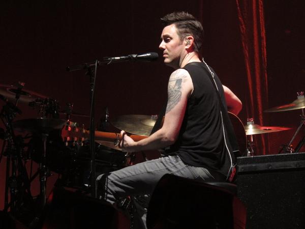 missandi0623's tweet photo. #7daysofGlenPower (day 6): @thescript Glen &amp; the music: http://t.co/4V72UODu0b http://t.co/I2gfxoUykt