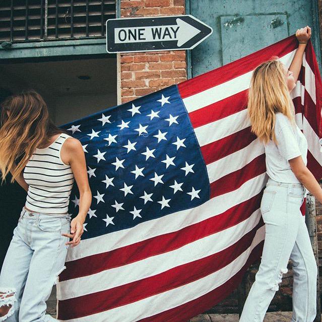swiftyaa22's tweet photo. #July4th 🇺🇸🗽🇺🇸🍟
I wana go to usa http://t.co/TecaCwHkcf