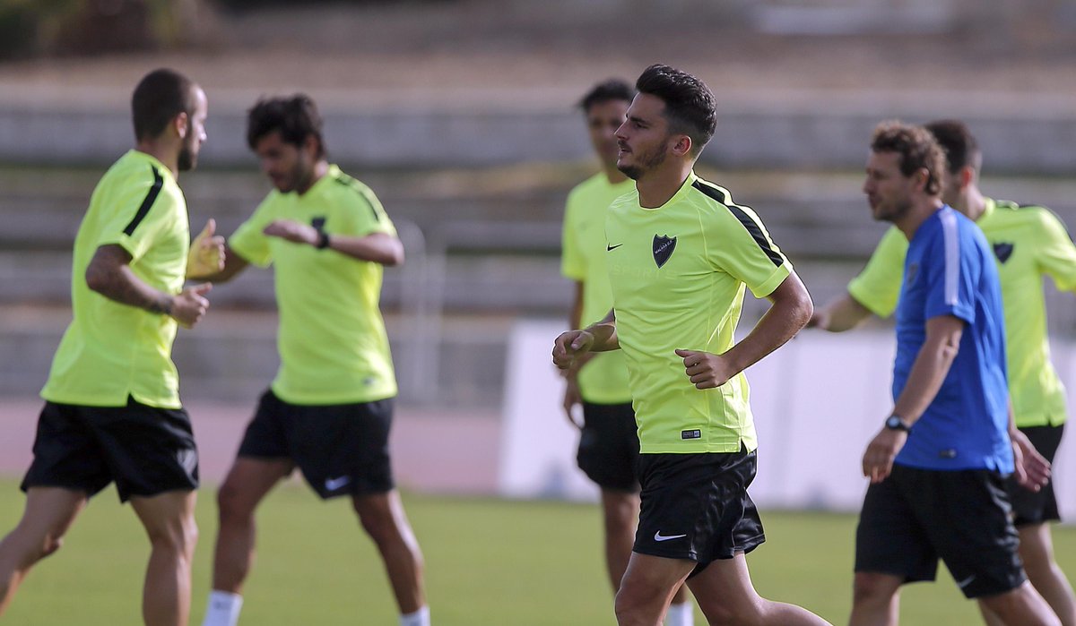 MalagaCF's tweet photo. La plantilla culmina su primera semana de entrenamientos http://t.co/3tSopFFfoq http://t.co/UYUTMpdWxa