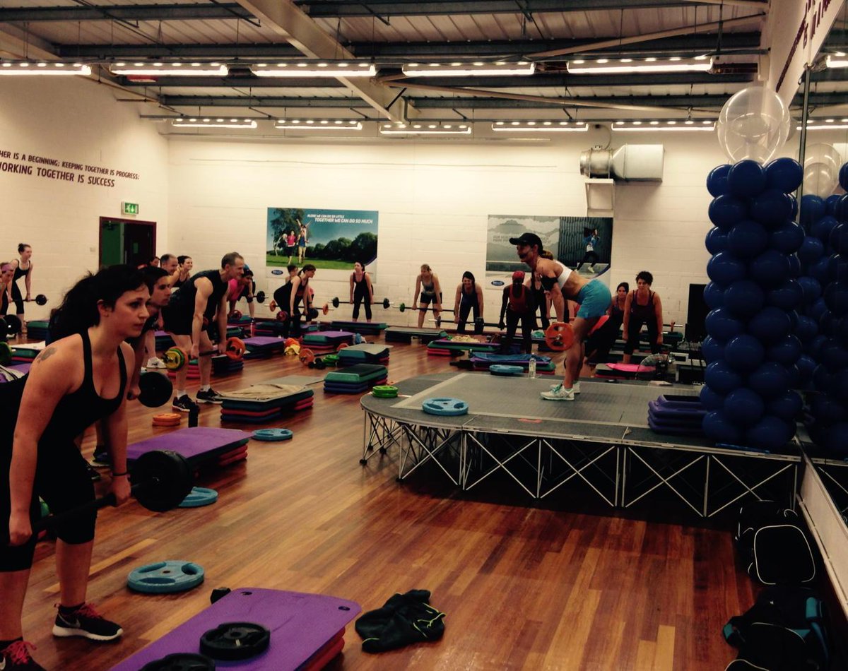 Lynnsport's tweet photo. Alive Lynnsport weekender kicks off with #LesMills #Bodypump94 #fitness #health #Pump #crazy #full #class http://t.co/Gj1ufaQ40V