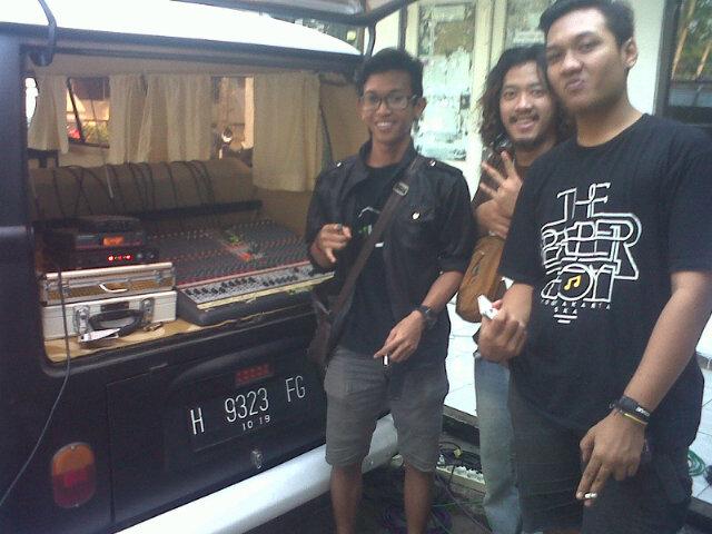 Setting Sound <a href="/hanifiwan7/">Hanif Iwan Saputra</a>. <a href="/iq_friends/">Iqbal alfin huda</a>. Ayoo merapat simpang7 cc: @moozastudio. <a href="/musichousefams/">Music House</a>. <a href="/sendratasik/">SENDRATASIK UNNES</a>.