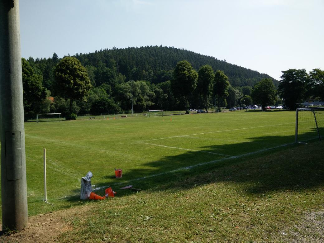 Bastifix189's tweet photo. #Fußballturnier in #Ronshausen, Jungs von #DB-Schenker viel Erfolg :) - #heiß http://t.co/oIAGR1FSym