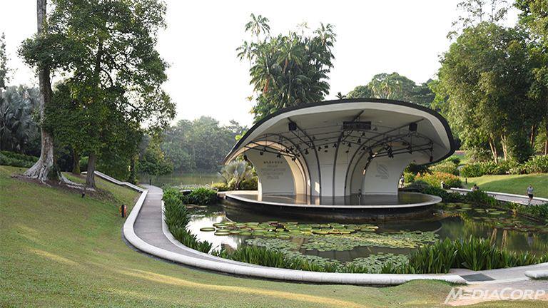 ChannelNewsAsia's tweet photo. BREAKING: 156-year-old Singapore Botanic Gardens just been declared UNESCO World Heritage Site http://t.co/fVL1TGUXrW http://t.co/OloWmqrYZw