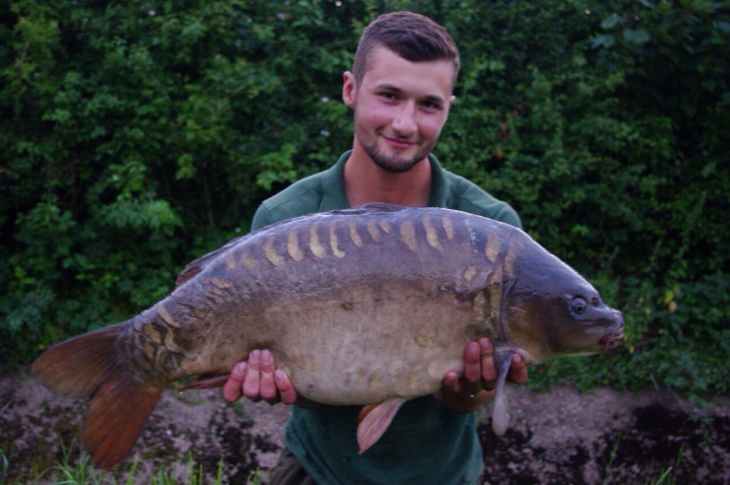 CharlieGooch's tweet photo. @askpenners Congrats on the linear mate ! Rate my surface caught PB from earlier this week please :) 25lb 8oz http://t.co/UMt2NwQZjd