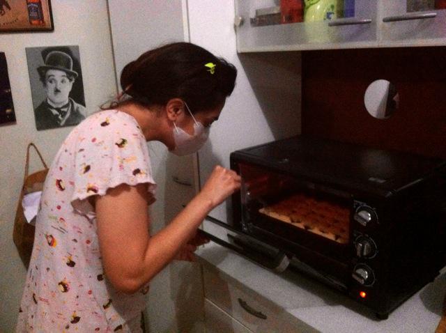 Biar msh pake daster tp kue kopi bikinannya ttp uenaaak! Tq say <a href="/novassoraya/">Nova Soraya</a> ,cookies available soon at <a href="/SuperGayo/">Super Gayo Coffee</a>