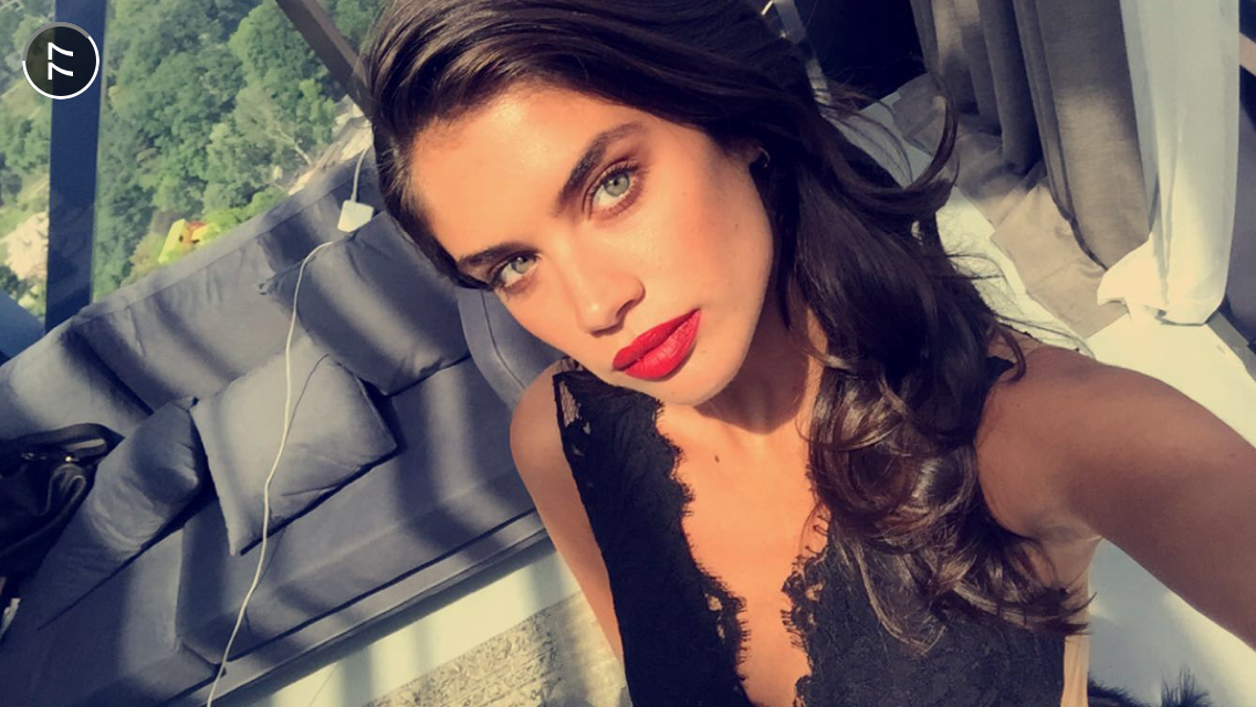 sarasanpaio's tweet image. selfie from Istanbul #daysago
