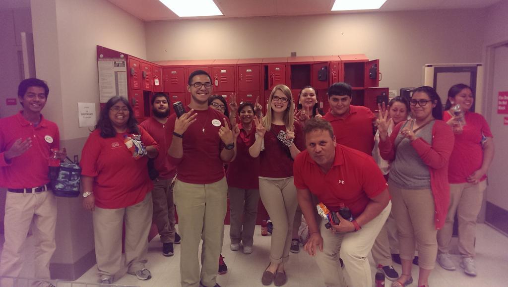 31  RED Card a nd team that made it possible <a href="/ed_llamas/">Ed Llamas</a> @MrJohnRitz <a href="/barbaramadlyn/">Barbara M. Garcia</a> @SLBcaptain86 <a href="/rmunny0128/">Ramiro</a>