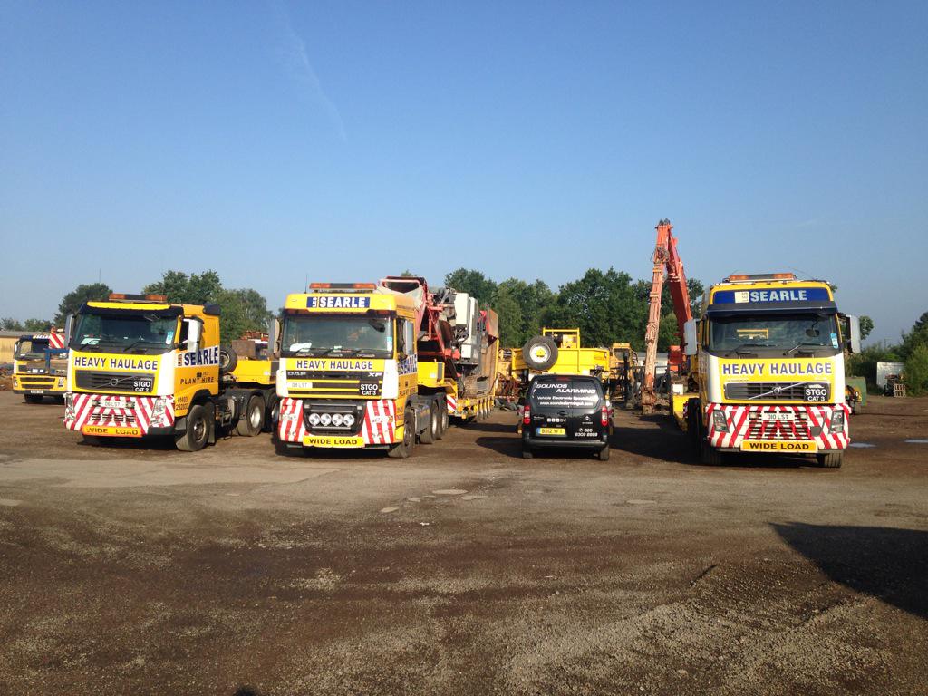 sounds_alarming's tweet photo. 7am start today at Searle Plant Hire in Horsham installing side sensors, left turn alarms, cameras and recorders. http://t.co/g9ZFwTP7IX
