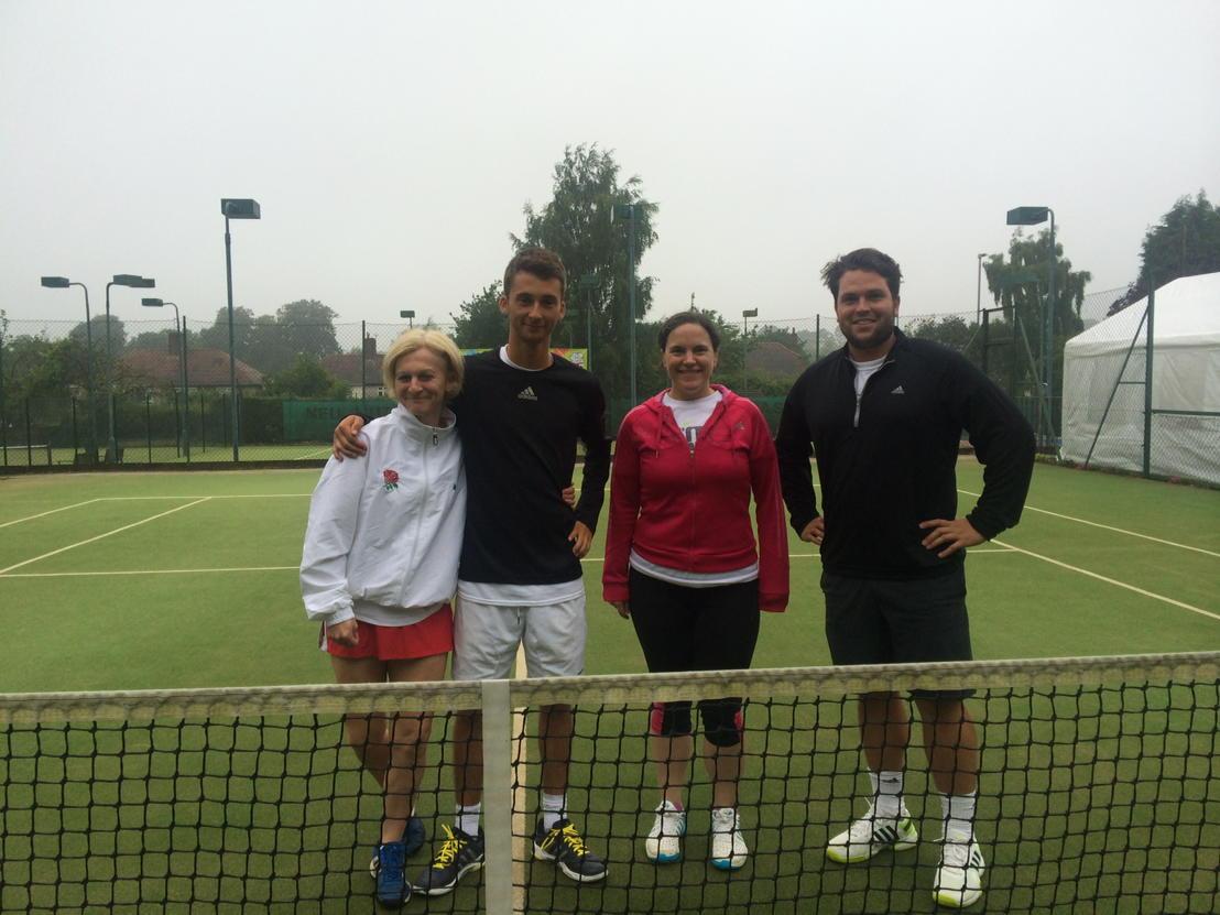 hallthomas's tweet photo. We reach the half way point after 12 hours of doubles and junior coaching! 🎾🌞🌚#marathontennis #acltc http://t.co/gEnbf97b5W