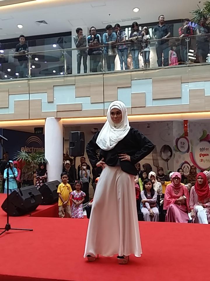 AzzaProdActive's tweet photo. Cindara Rahmad #PesertaWMB2015 http://t.co/MhBPh4eOVs