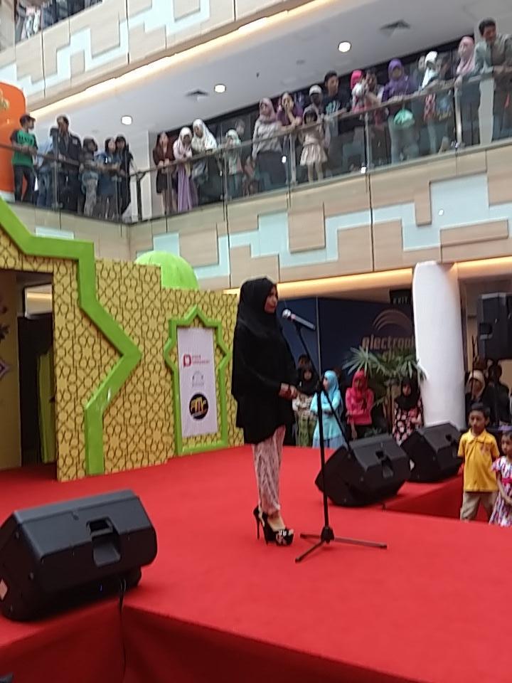 AzzaProdActive's tweet photo. Eviliana Novitasari #PesertaWMB2015 http://t.co/MSzqTXV9BI