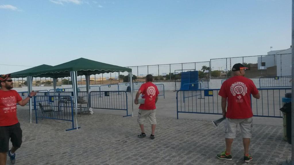 Vidal_mo's tweet photo. #OlimpiadasRurales2015 Tirachinas preparada. A por otra!! http://t.co/YlcRoj8wR2