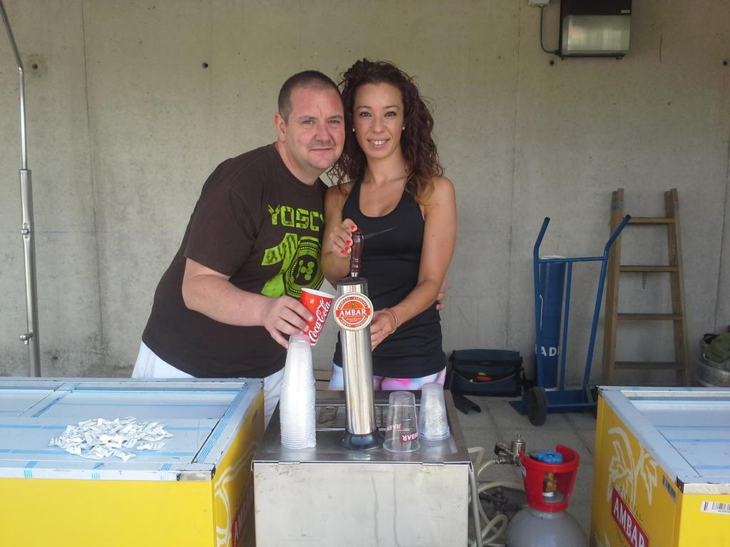 victortello85's tweet photo. La barra de @cervezasambar con calidad en #TourHomsa2015 @noe_blasco @juancar1072  @HomsaSport #CDMSigloXXI http://t.co/7nd01vCjUu