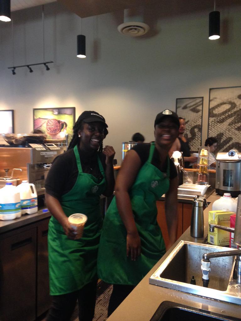 Telpineedalatte's tweet photo. Tchaya &amp; Deja are having so much fun that I had to catch some pics of Deja's 1st time on the bar! #lovethesemoments http://t.co/E3NI17u9oE