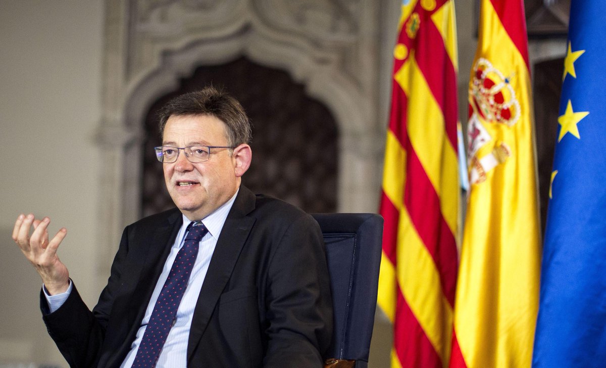 elmundocv's tweet photo. .@XimoPuig: 'No soy un pedigüeño, tengo sólidos argumentos' http://t.co/cDzP16FReI Entrevista de @EFEnoticias http://t.co/9g8vNEAmxz