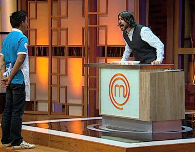 MasterChefINA's tweet photo. @AndreMCI4 mendapat teguran keras dari @MatteoGuerinoni di challenge hari ini. #INAMasterChef http://t.co/y1r7Qgfzwz