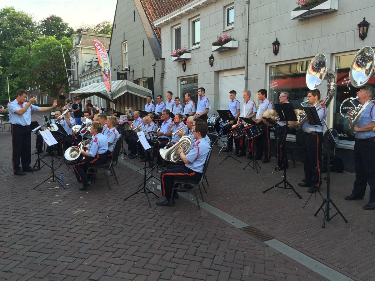 J- & T Gemert tweet media