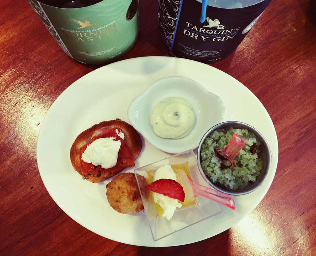 SWDmarc's tweet photo. Amazing #TarquinsGin and #CornishPastis inspired tasters by @OldMillBistro #CornishFood #CornishDrink http://t.co/P5fekBUWps