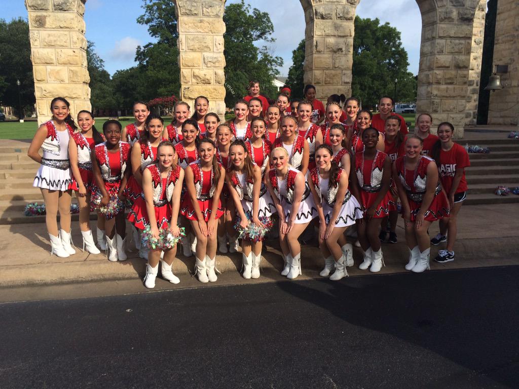 randypittenger's tweet photo. Our awesome BHS Magic Belles are ready for the 4th of July parade! #BeltonParade #MagicBelles #BMB #ILoveBelton! http://t.co/Ubboa3DJYm