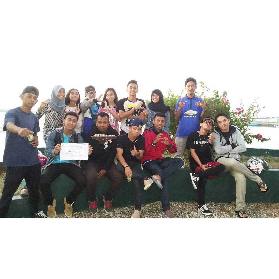 Cc: <a href="/DazeStop/">Daze a.k.a Adam</a> <a href="/cahudance/">nafsahu</a> <a href="/chico_arief/">arief</a> <a href="/Angga_Dirgha/">Angga Dirgha</a> <a href="/HannaNavylia/">Hanna</a>