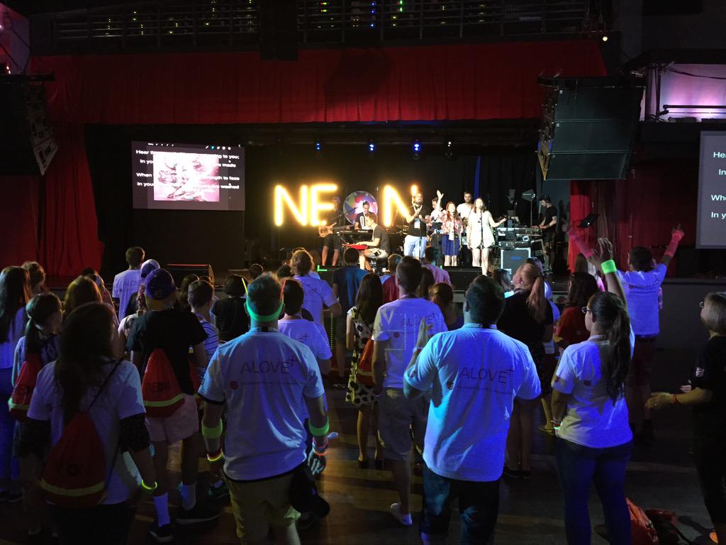 WhitmoreJonny's tweet photo. The awesome @second_mile_ are once again blessing us during worship in the #neon youth venue! @aloveuk #Boundless2015 http://t.co/CgVgYsufUE