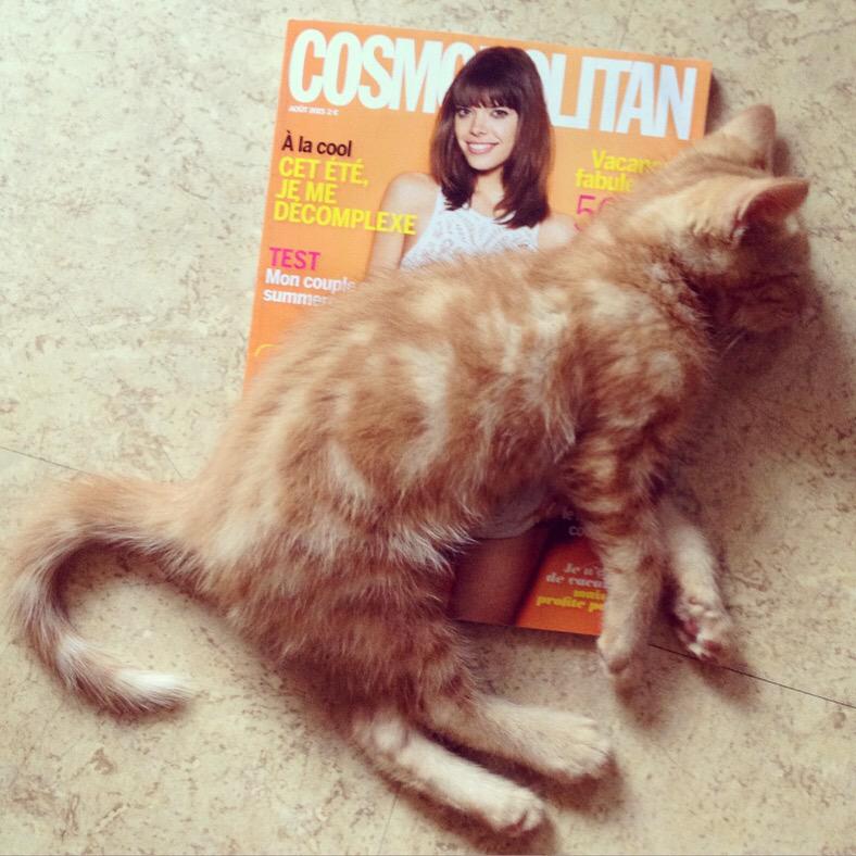 Il fait beau, chaud, on file acheter le nouveau Cosmo ! A lire au frais. #cosmopartage