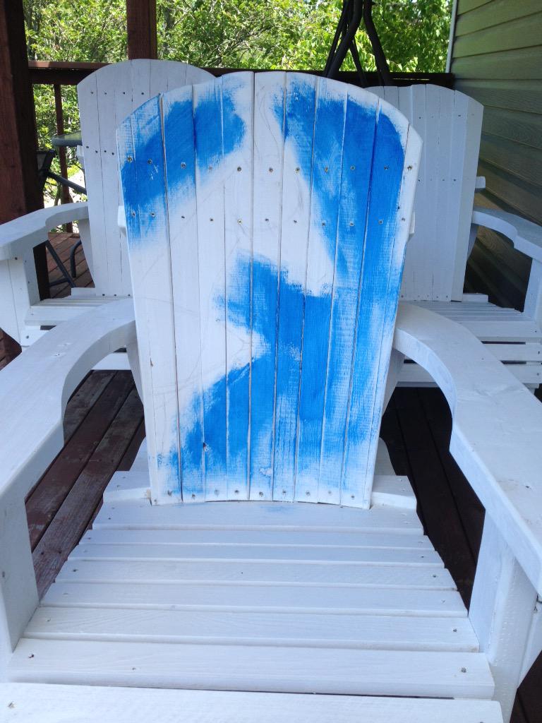 WritingRaidah's tweet photo. The process of one chair http://t.co/RuCepWTrUz