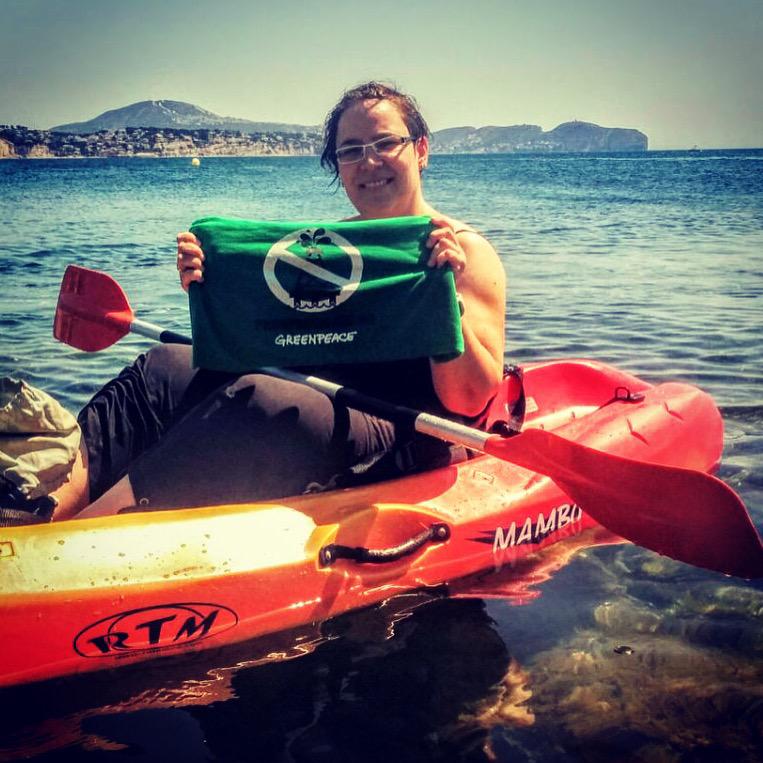 Nadianit's tweet image. Hoy decimos #ShellNo ¡Vete del Ártico! #PeopleVsShell @greenpeace_esp #SalvaelArtico  #OilNo