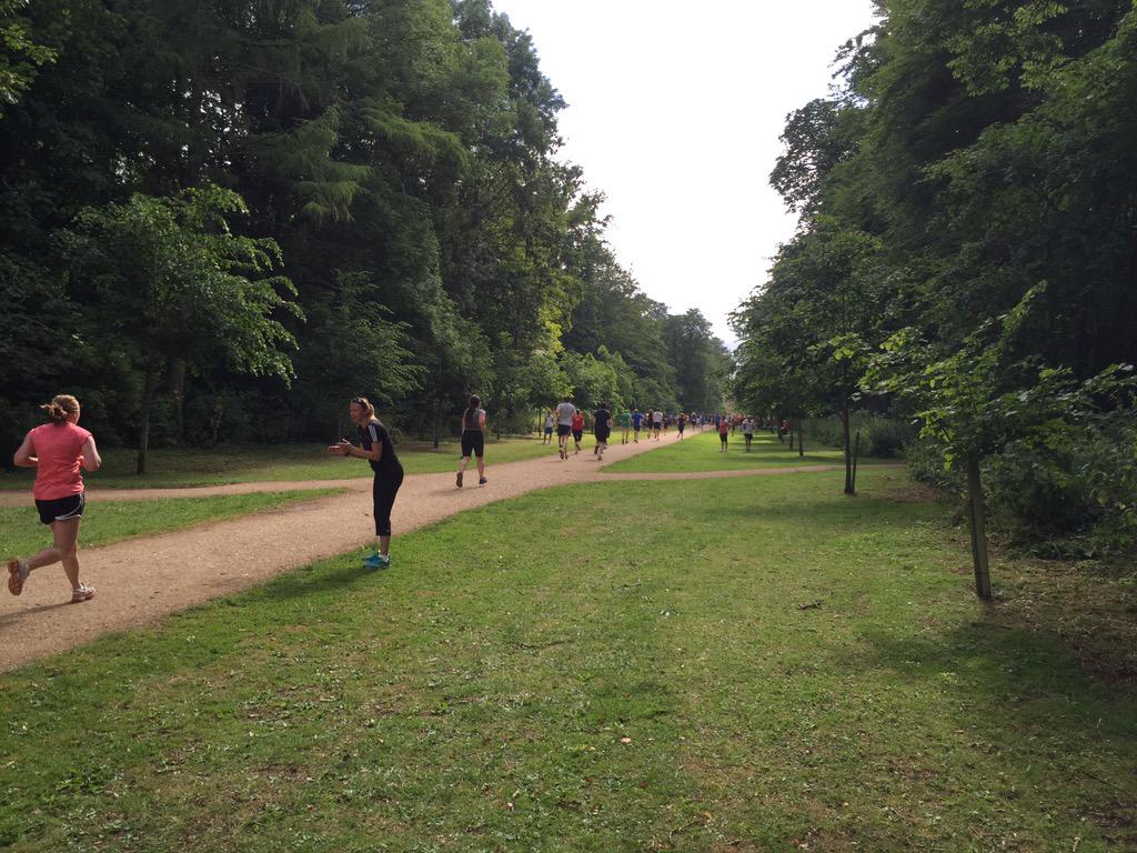 Invisibletrail's tweet photo. My friends 1st #parkrun and 2nd 5km ever- did it in 30min. Lydiard Park- wow &amp; official pacers brilliant! #ukrunchat http://t.co/mffrCYQXfF