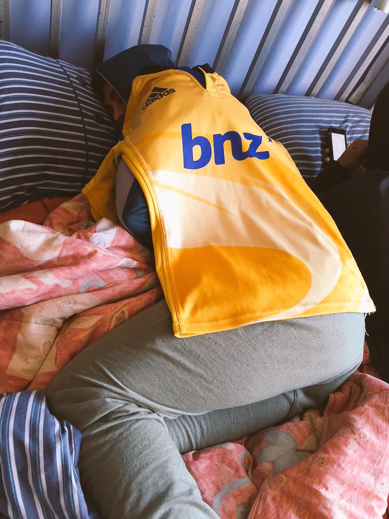 This is the end result, shoulder to cry on needed. <a href="/Achmat_Sydow/">Achmat Sydow</a> is in a bad condition #hurricanesKLA