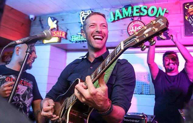 coldplaythings's tweet photo. Recent photo of Chris http://t.co/i1SiLmtcNZ