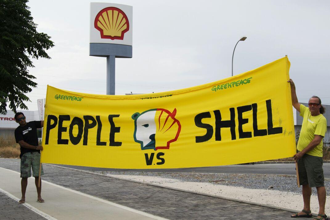 Greenpeace_And's tweet image. En Málaga le decimos a Shell que no perfore el Ártico #PeopleVsShell. #ShellNo #SaveTheArctic