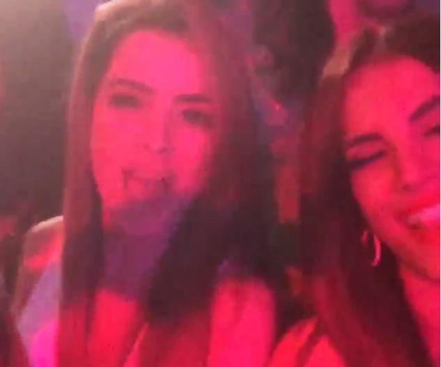 Gaby_EspinoBul's tweet photo. Capturas de @gabyespino del video de @DaniNavarroTV En el lanzamiento de Omerta Cusina Theater &amp; Bar http://t.co/BSuHOE1nRE