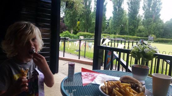 Lunch at Flo Park … or ice cream flofest.uk/uncategorized/…