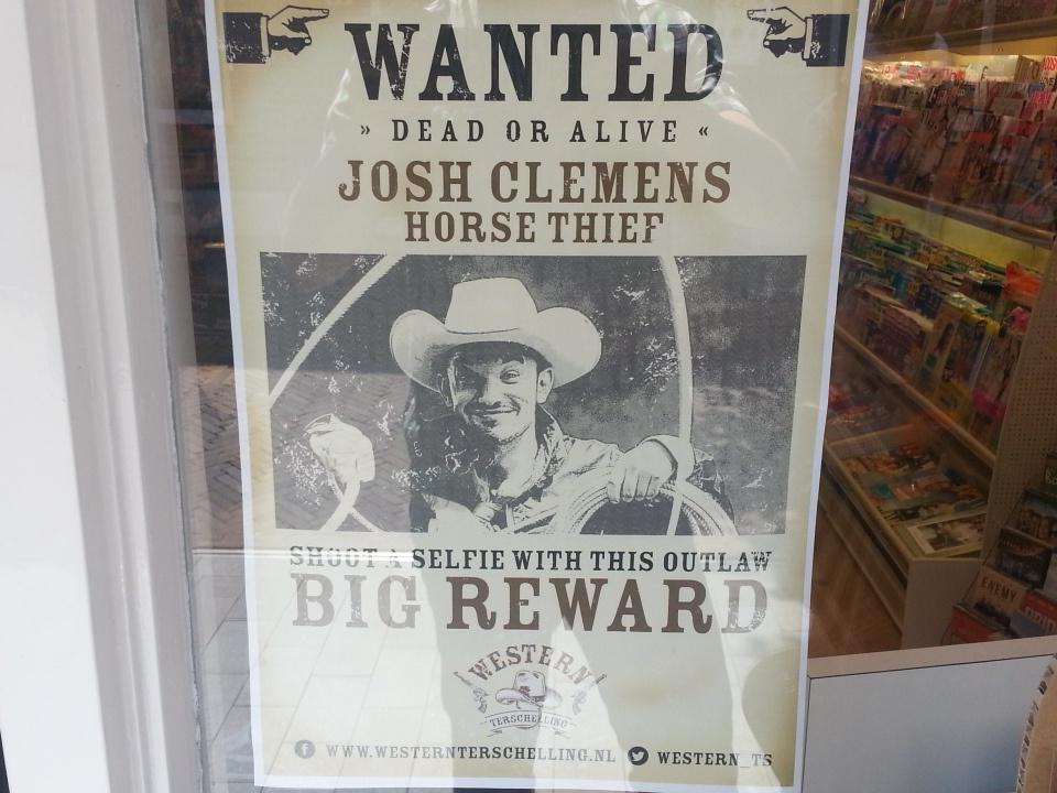 Another sunny day in WESTERN TERSCHELLING, <a href="/western_ts/">Western Terschelling</a> , 15uur start paarden parade in centrum,Yihaaa