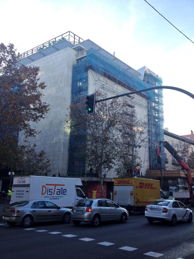decormedina's tweet photo. #Decormedina SEGUIMOS #TRABAJANDO EN LA #PINTURA D LA #REFORMA DE EL #CENTROCOMERCIAL #DE LA #CALLESERRANO D #MADRID http://t.co/Eha8bs51R4