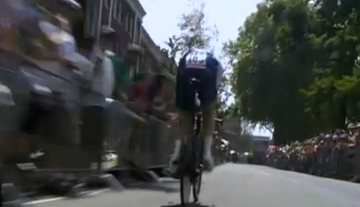 DeSpeld's tweet photo. Utrecht wordt gek van asociale racefietsers - ‘Ze denken dat de weg alleen van hen is’ http://t.co/inFaebkQmp http://t.co/dcF76ijtcU