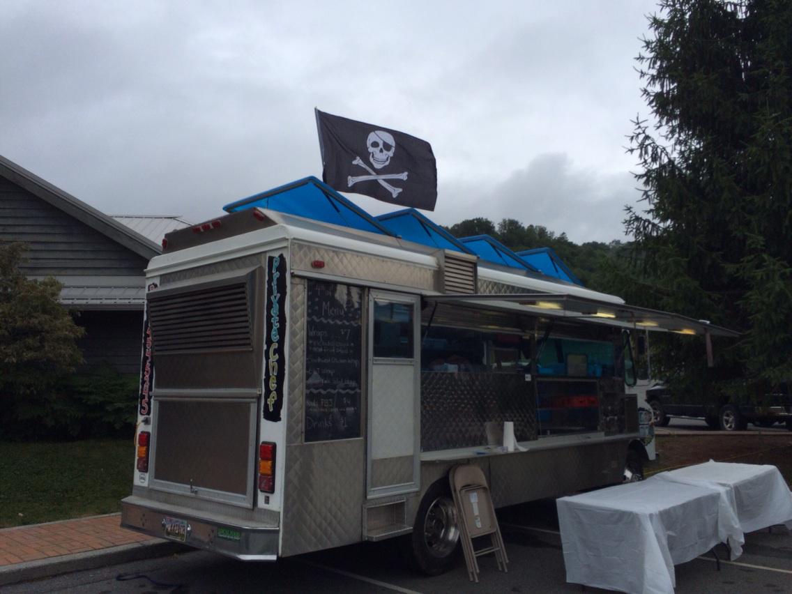 Banner Elk 4th of July Parade. Will's Farm Food is "Bringin' it"