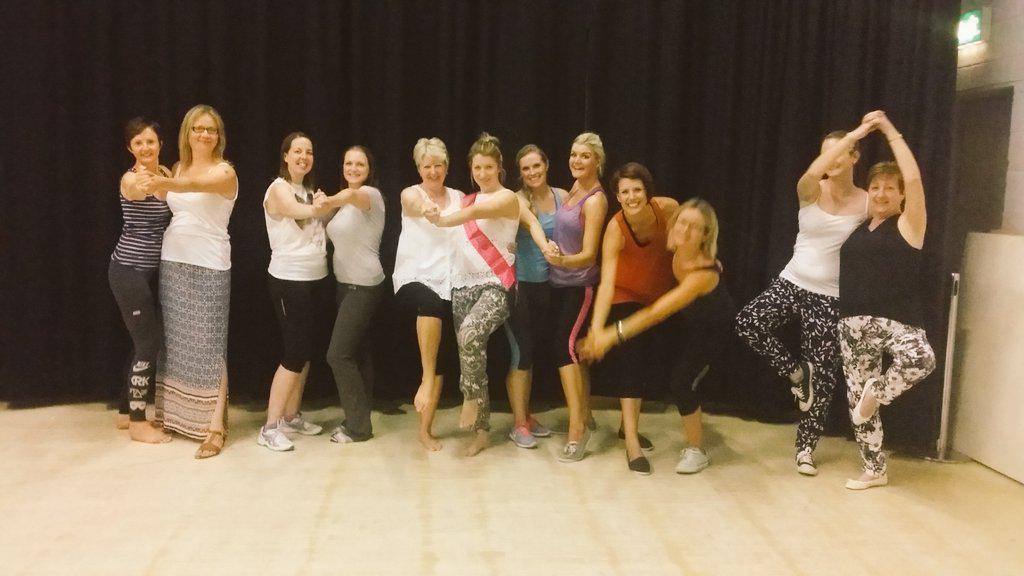 SimonaCheerCo's tweet photo. Keeeeep danciing!  Fun times with Kasha and #hens in #StratfordUponAvon @CheerleadingCo 😁 #StrictlyComeDancing http://t.co/89YanN7kg2