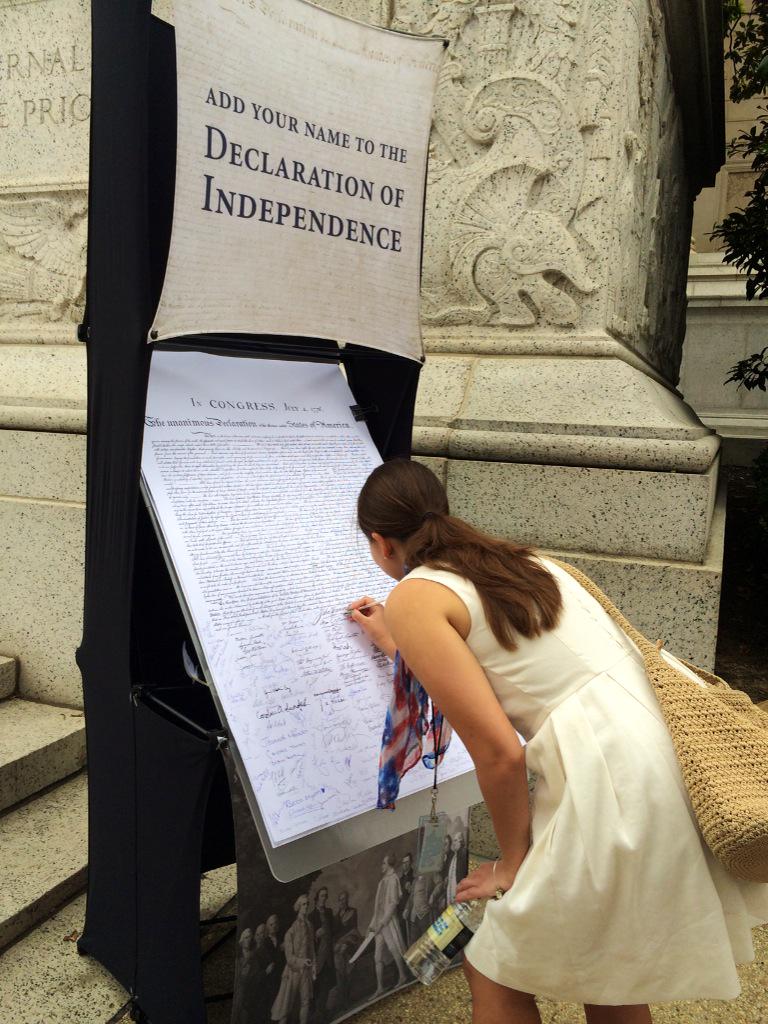 TheOtherRBG's tweet photo. #ISignedTheDeclaration @USNatArchives @archivesfdn http://t.co/bcKXgvse60