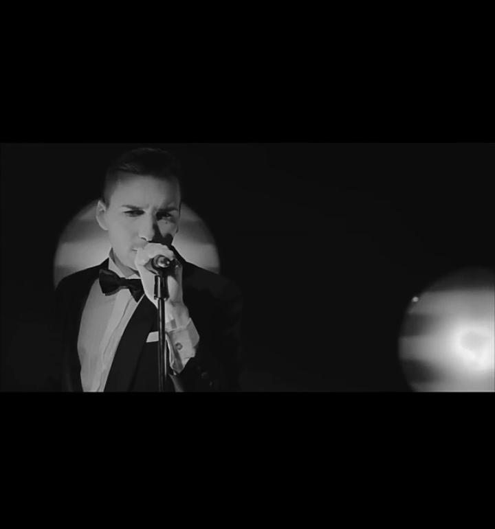 Brigaemma_'s tweet photo. Mind the gap a Palla!! Voglio fare tardi fino al mattino... #BrigaPlatinato @MattiaBriga @rebverzili @Honiro http://t.co/u87V0O52sl