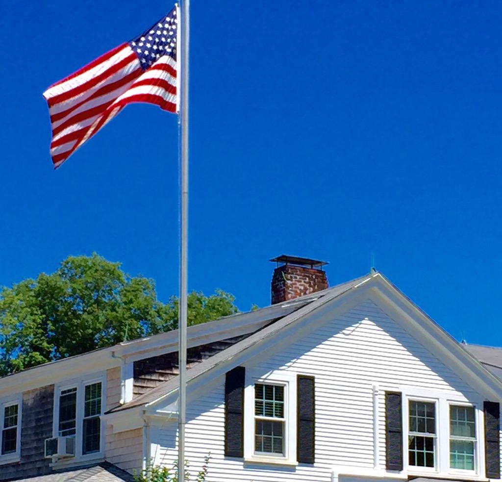 Happy Fourth of July, everyone!! Be well!! #4thofJuly #USA #MarthasVineyard lambertscoveinn.com