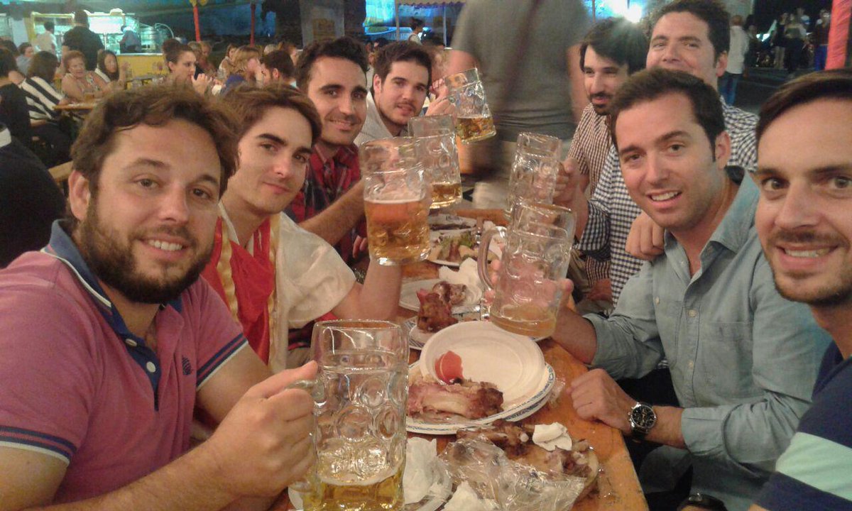 Oktoberfestole Gran Exito De Inauguracion En La 8ª Fiesta De La Cerveza De Fuengirola Http T Co Gmlsrut12f