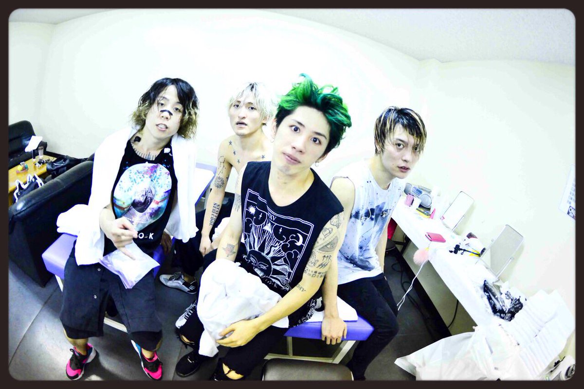 橋本塁 サウシュー Stingray Auf Twitter One Ok Rock 35xxxv ツアー真駒内セキスイハイムアリーナ2daysの初日撮影終了 札幌のお客さんの右肩上がりな熱狂は凄かった 写真はライブ直後のワンオク サウシュー Oneokrock Oor 札幌 Http T Co Fgziekxfmu