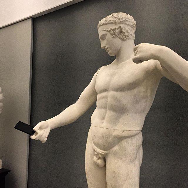 metrofaced's tweet image. #spain #oldgeek