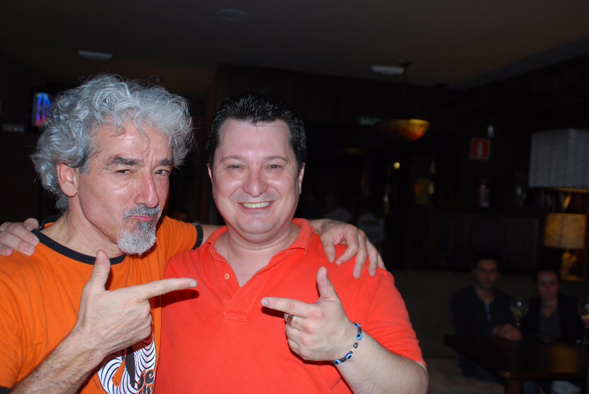 xmlema's tweet photo. Grazas por facernos rir e a seguir sementando sorrisos polo mundo. Grande @PazosSergio @culturactivaSCG #RiXallas http://t.co/mhIPSPNGMy