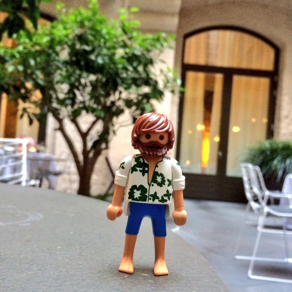 Clipster® tweet media